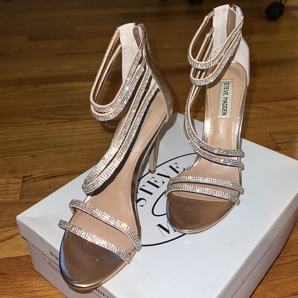 Steve Madden Rose Gold Heels - Picture 5 of 14